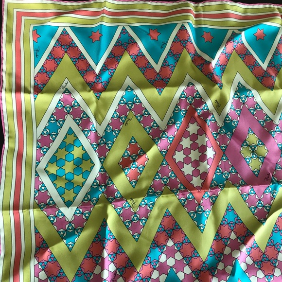 Pucci NWT colorful scarf - Picture 7 of 9